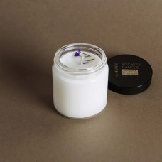 Munio Candela Naturella mazā sojas vaska svece stikla burciņā ar aromātu - kadiķis un limonijas, 100ml