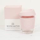Neon Kactus stikla kafijas krūze ar videi draudzīgu silikona vāciņu un apvalku, Pink Flamingo, 340ml